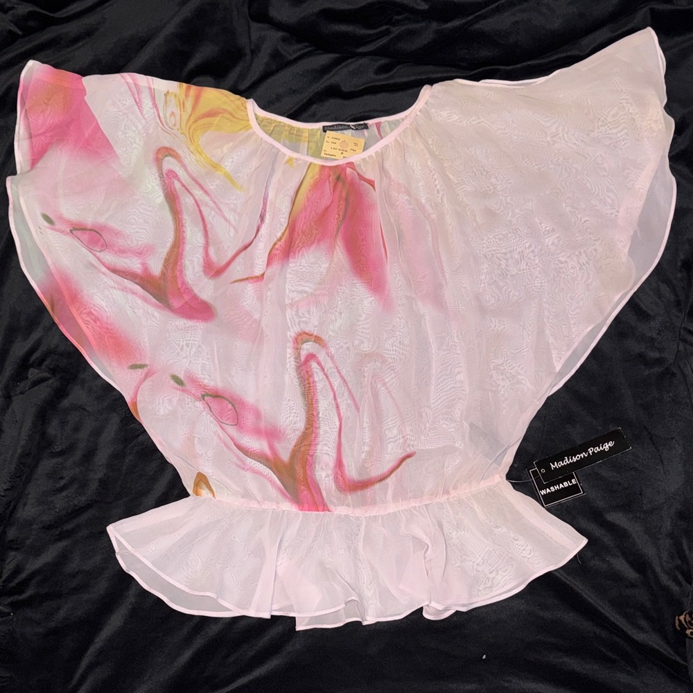 NWT Pink Marble Flutter Sleeve Blouse Madison Paige Size M Pretty Layering Top